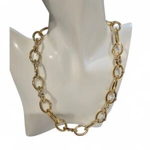 Chic Gold Link Necklace